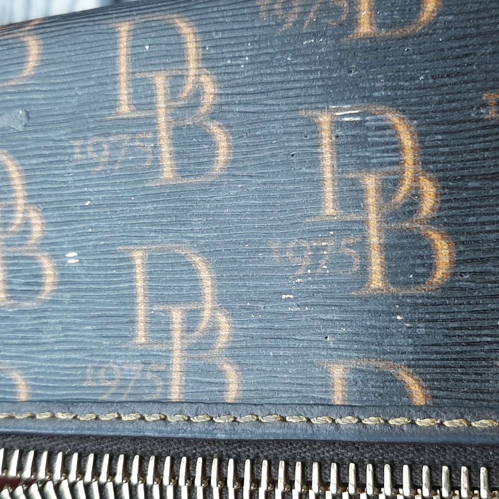Dooney & Bourke Continental Clutch - Picture 7 of 8